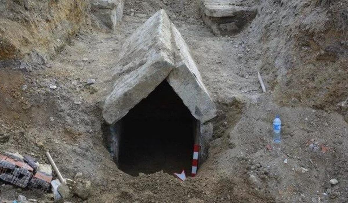 Bolu'da su deposu kazısında Bizans dönemine ait mezar bulundu