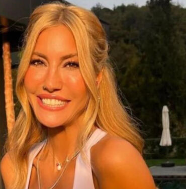 Çağla Şıkel şimdi de kendini kulübeye kapattı