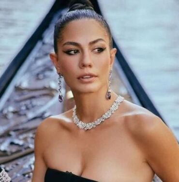 Demet Özdemir'den tatil masraflarına dair itiraf Şu an tekneye binecek durumda değiliz