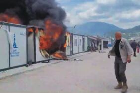 Depremzedelerin kaldığı konteyner kentte yangın