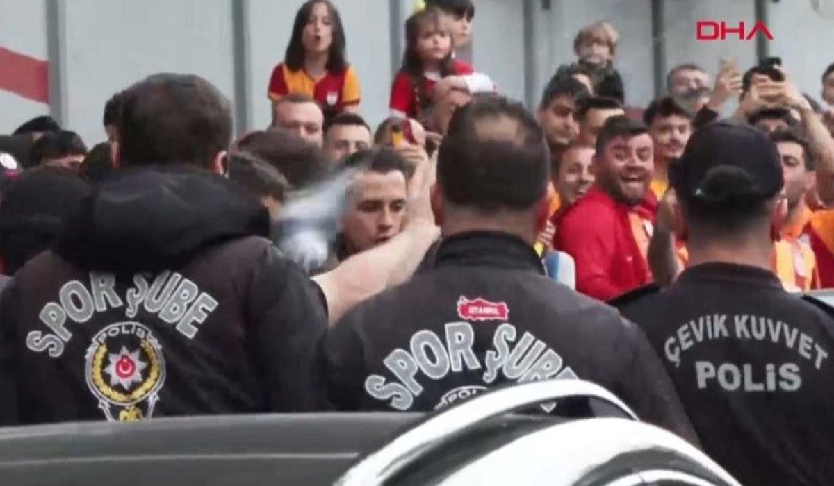 Derbi öncesi Florya'da olay Taraftara şişe atıldı