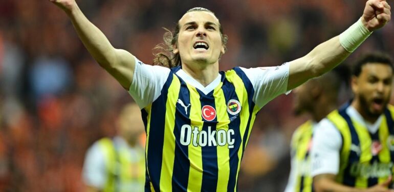 Dev derbide kazanan Fenerbahçe Galatasaray 0-1 Fenerbahçe