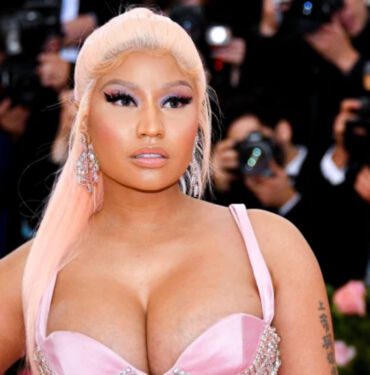 Dünyaca ünlü şarkıcı Nicki Minaj gözaltına alındı