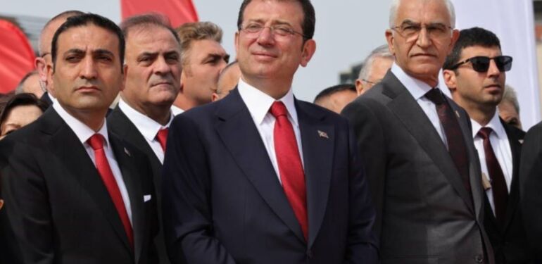 Ekrem İmamoğlu, Erdoğan'nın o sözlerine yanıt verdi 'Ekonomiyle uğraşsın'
