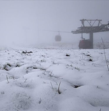 Erciyes'e mayıs ayında kar yağdı