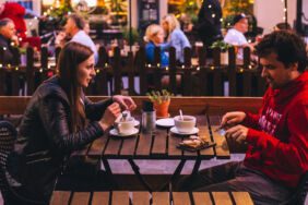 Erkekler mi yoksa kadınlar mı Buluşmalara daha erken giden taraf belli oldu