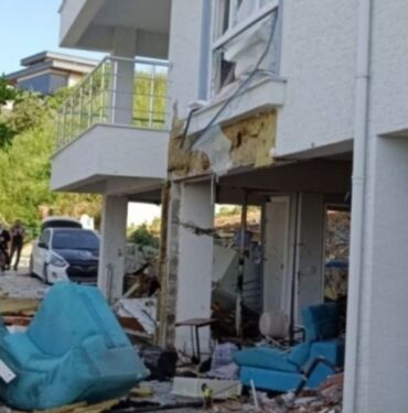 Ev sahibiyle tartışan kiracı doğal gaz vanasını açtı Patlamada yaralandı
