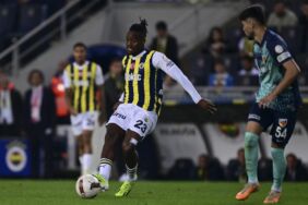Fenerbahçe'den derbi öncesi 3 gollü galibiyet! Fenerbahçe 3-0 Kayserispor