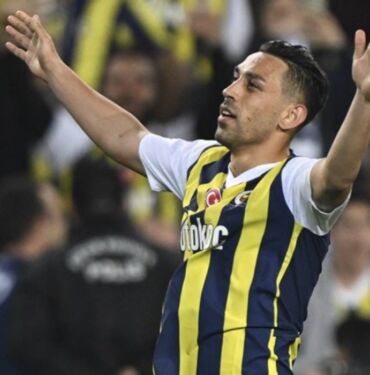 Fenerbahçe'ye transfer müjdesi O yıldıza çifte talip!