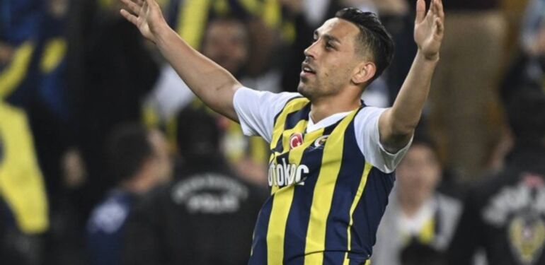 Fenerbahçe'ye transfer müjdesi O yıldıza çifte talip!
