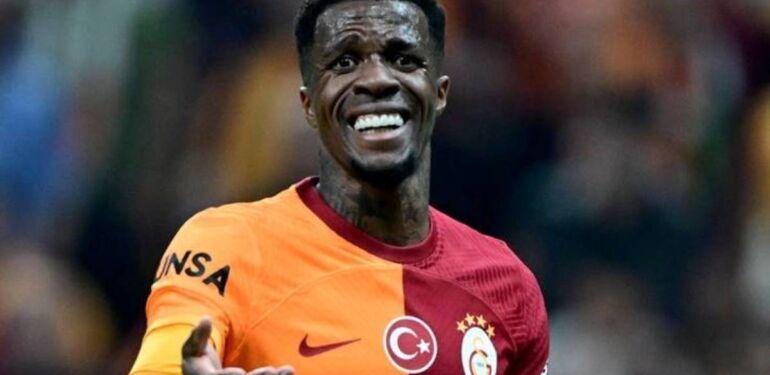 Galatasaray'da ilk ayrılık haberi geldi!