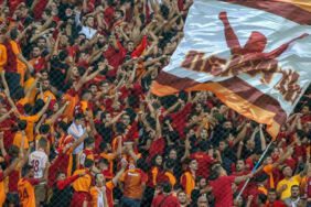 Galatasaray'dan sarı-kırmızılı taraftarlara çağrı! 'Top rakipteyken ıslık
