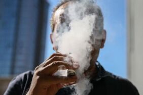 Gençleri hedef alan büyük tehlike Elektronik sigara