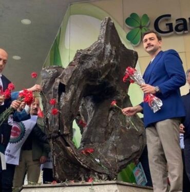 HAK-İŞ heyeti taksim kazancı yokuşu'nda 1 Mayıs anması düzenledi