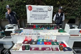 İstanbul'da sahte pasaport operasyonunda 4 şüpheli yakalandı