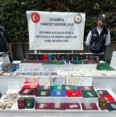 İstanbul'da sahte pasaport operasyonunda 4 şüpheli yakalandı