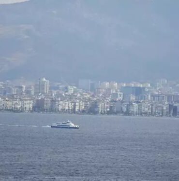 İzmir'de çöl tozu etkili oldu! Görüş mesafesi düştü