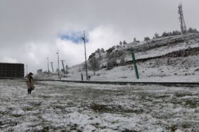 Kartalkaya beyaz örtüyle kaplandı