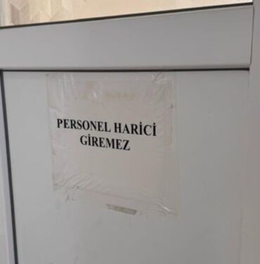 Kaş Adliyesi'nde 'tuvalet' krizi! Bakanlıkla görüşme de çözemedi