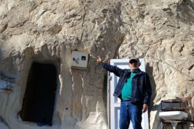 Kayseri'nin tarihi mirası Emekli banka müdürü peribacasında yaşıyor