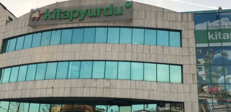 Kitapyurdu binasına mühür vuruldu: Belediyenin yüksek bağış talebi