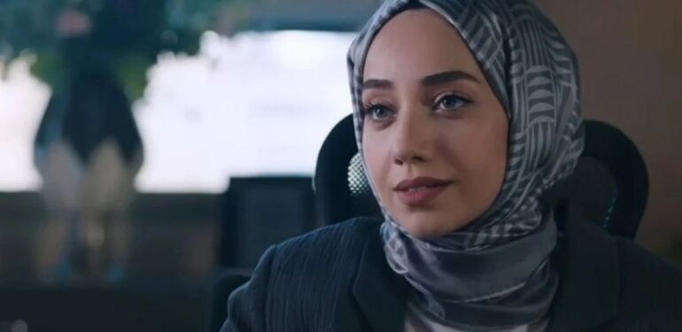 Kızılcık Şerbeti'nin yıldızı Özge Özacar'ın kalbini çalan isim belli oldu....