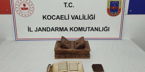 Kocaeli’de 14’üncü yüzyıla ait Kur’an-ı Kerim ele geçirildi