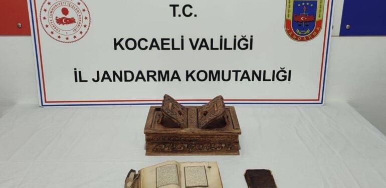 Kocaeli’de 14'üncü yüzyıla ait Kur’an-ı Kerim ele geçirildi