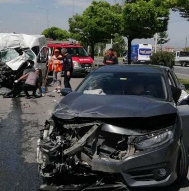 Malatya'da zincirleme kaza Otomobil, kamyonet ve kamyon çarpıştı