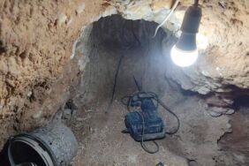 Mersin'de kaçak kazı yapan 4 kişi suçüstü yakalandı