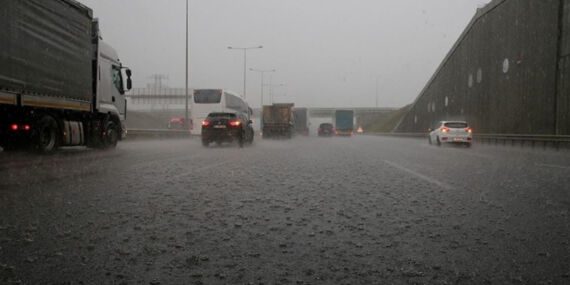 Nisanda yağışlar mevsim normallerine göre yarı yarıya azaldı