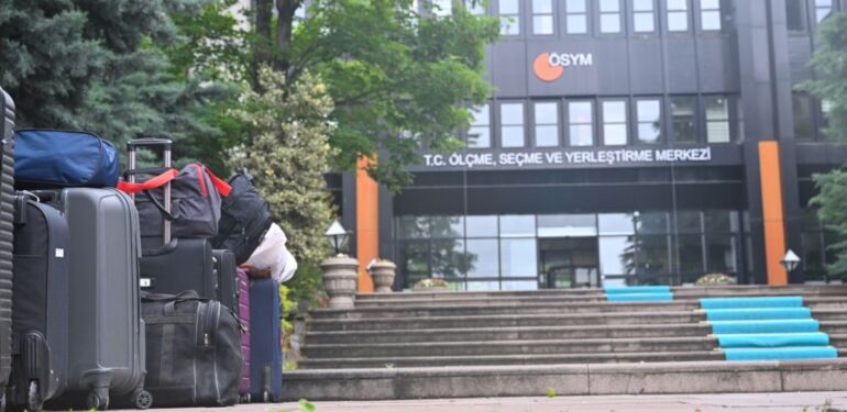 ÖSYM soru kitapçıklarının gizli yolculuğu: Kapalı matbaa merkezi
