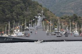 Savaş gemisi TCG Zıpkın halkın ziyaretine açıldı