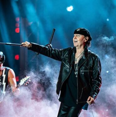 Scorpions, İstanbul'da hayranlarıyla buluştu