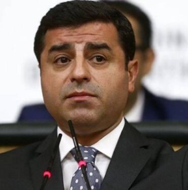 Selahattin Demirtaş'ın Cumhurbaşkanı'na Hakaret davası ertelendi