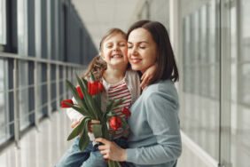 Sevginizi en güzel şekilde ifade edin... En güzel Anneler Günü mesajları! 2024 Anneler Günü anneye, ablaya, sevgiliye, , kayınvalideye Anneler Günü mesajları