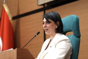 Sinem Dedetaş Üsküdar Belediyesi’nde ilk vaadini gerçekleştiriyor! Emeklilere 5 bin TL destek