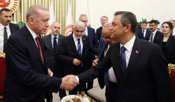 Son Dakika...Erdoğan ve Özel, AKP Genel Merkezi'nde görüşmeye başladı