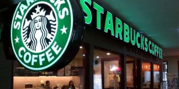 Kuryenin üzerine sıcak kahve döküldü: Starbucks 50 milyon dolar tazminat ödeyecek!