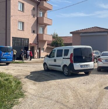 Tartışırken oğlunu bıçakladı Genç oğul öldü