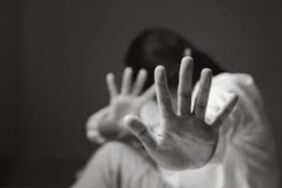 Toplu tecavüze uğrayan küçük kıza mahkemede 'etek boyu' sorusu