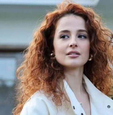 Yan Oda'nın Simten'i Nazlı Çetin kimdir Nazlı Çetin kaç yaşında, nereli