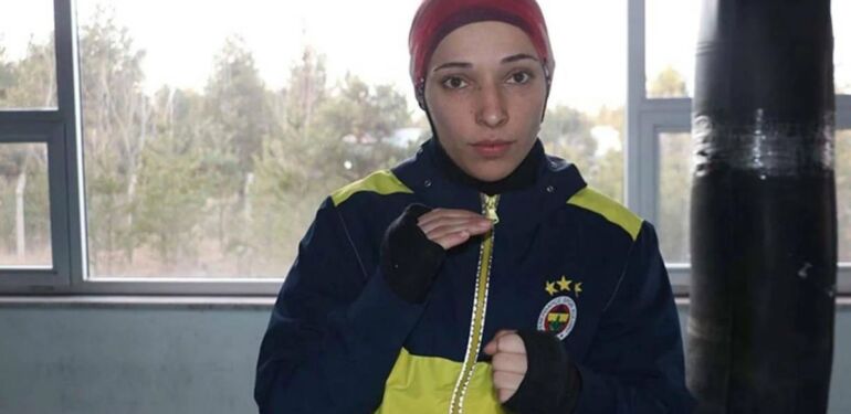 Yılanın ısırdığı milli boksör Rabia Topuz'un tedavisi sürüyor