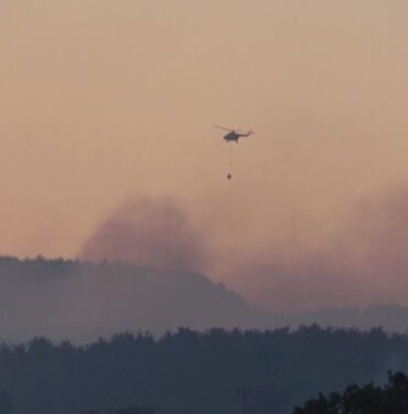 14 saattir süren Çanakkale’deki orman yangınına havadan müdahale başladı