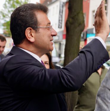 Almanya'da İmamoğlu'na yoğun ilgi 'Gerçekten burada mısın'