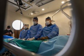 Ankara'daki beyin cerrahi operasyonunu Mısırlı yüzlerce hekim canlı yayında izledi