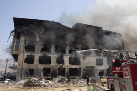 Aydın'da depoda çıkan yangın 17 saat sonra kontrol altına alındı