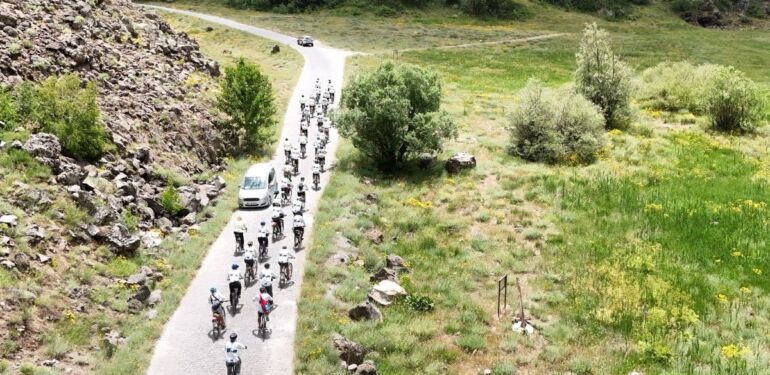 Bisiklet tutkunları ve sporcular Bitlis'ten Adıyaman'a pedal çevirecek