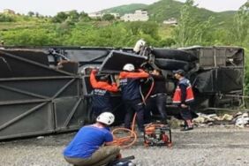 Bitlis’te feci kaza! Otobüs ve tır çarpıştı 2 ölü 30 yaralı