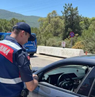 Bodrum'a 3 günde 175 bin araç giriş yaptı; oteller doluluk oranı yüzde 95'e ulaştı